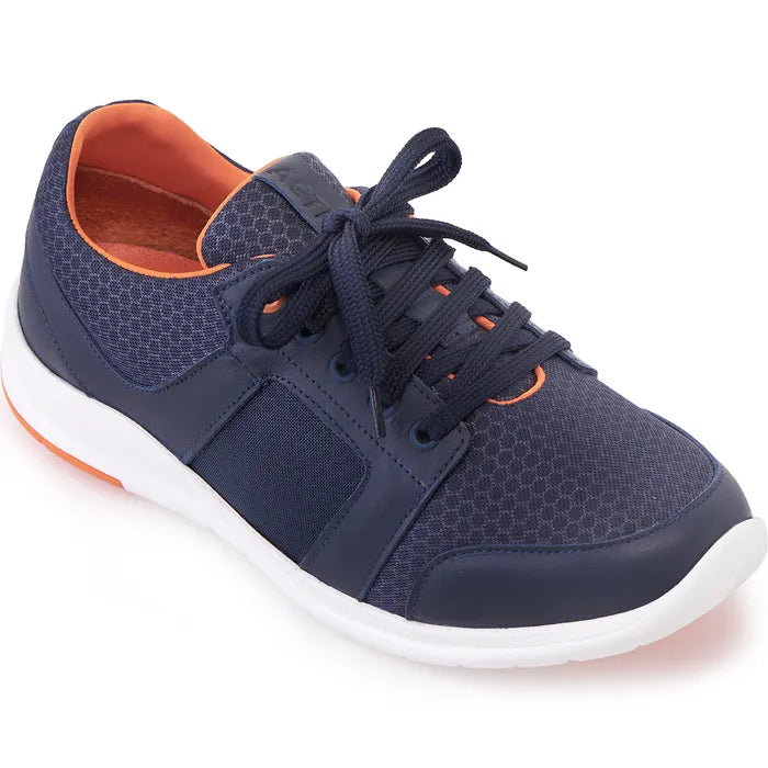 Wide fitting deals shoe shops
