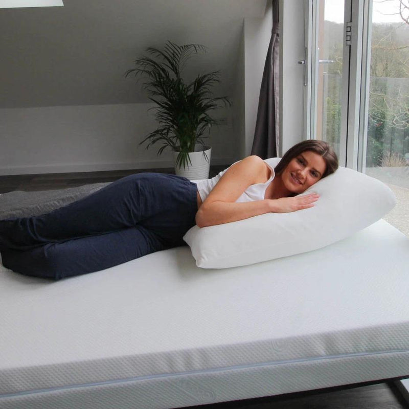 Putnams V Pillow including Polycotton Cover