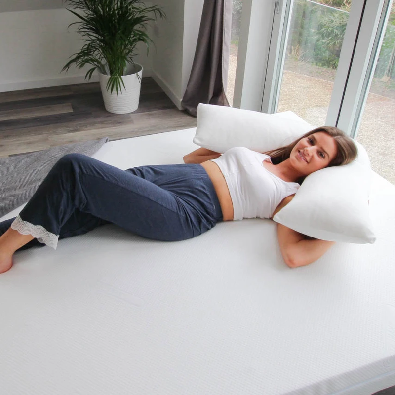 Putnams V Pillow including White Harmoney Breathable, Waterproof and Stretch